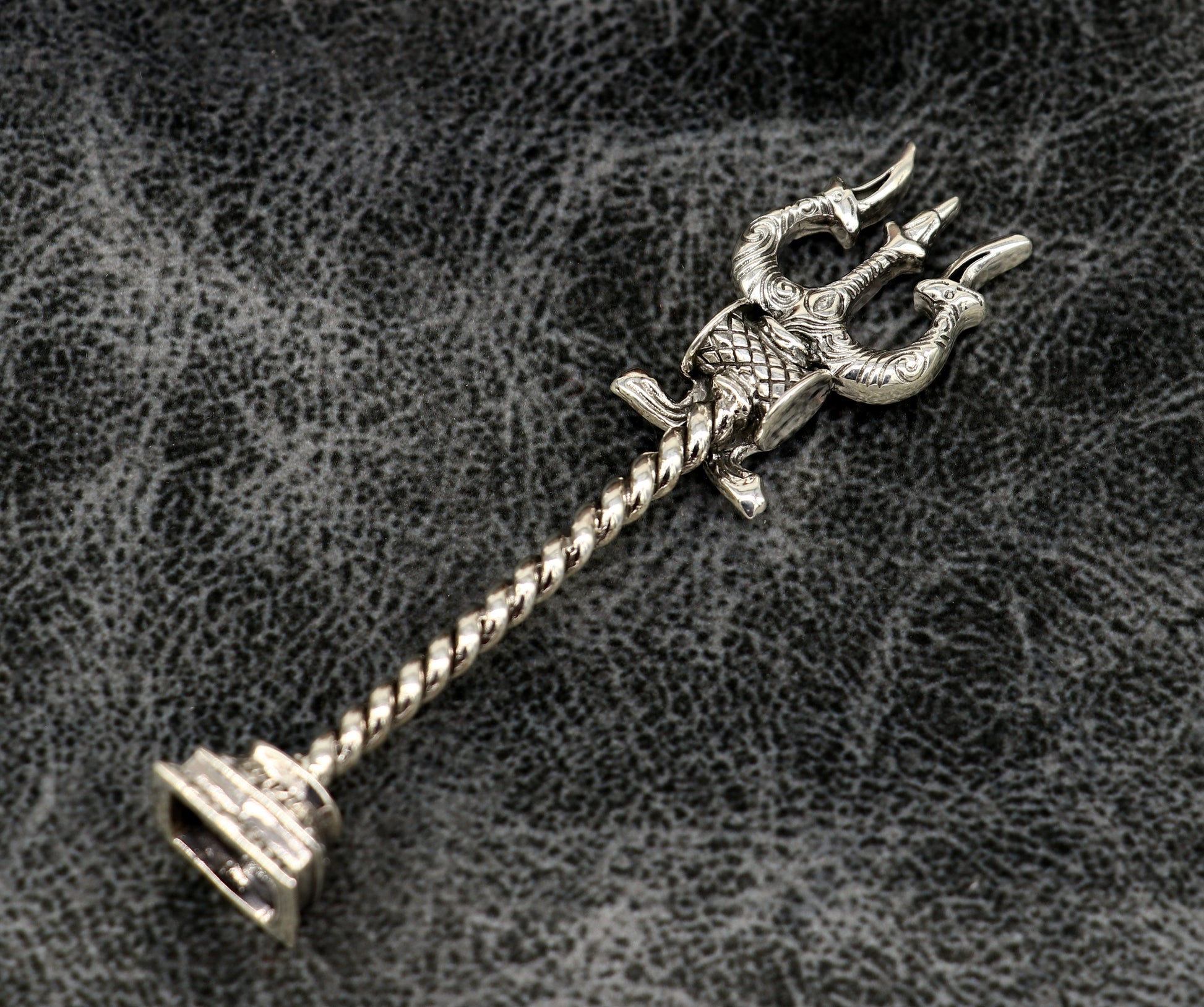 925 Sterling silver handmade lord Shiva trident with Damaru, fabulous craftsmanship Mahadev trishul, best collectible puja article art21 - TRIBAL ORNAMENTS